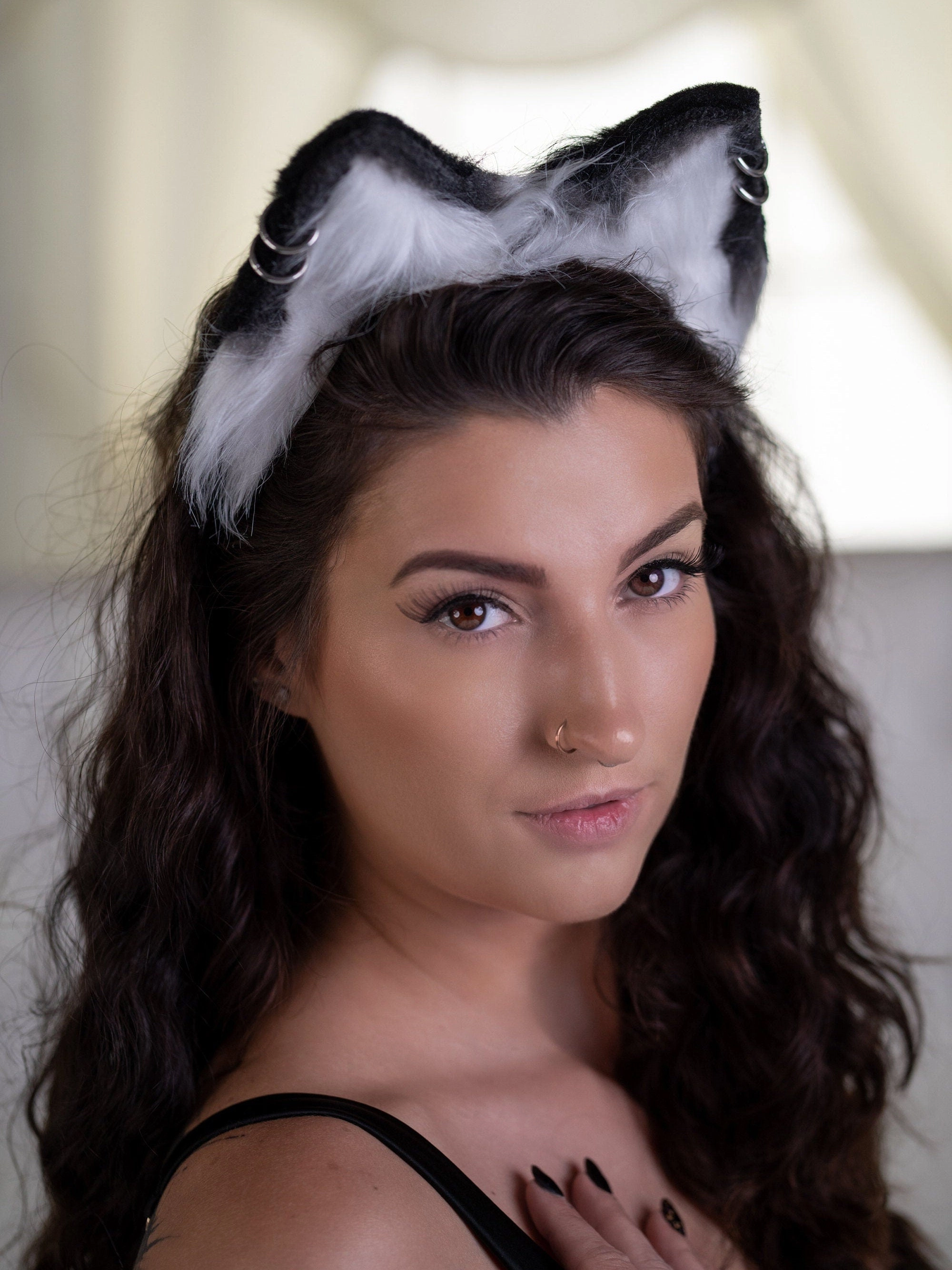 Black & White Tail Plug Set