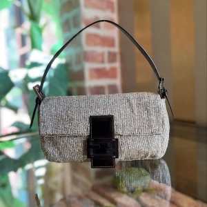 FENDI Baguette Beige Beaded Vintage Shoulder Bag
