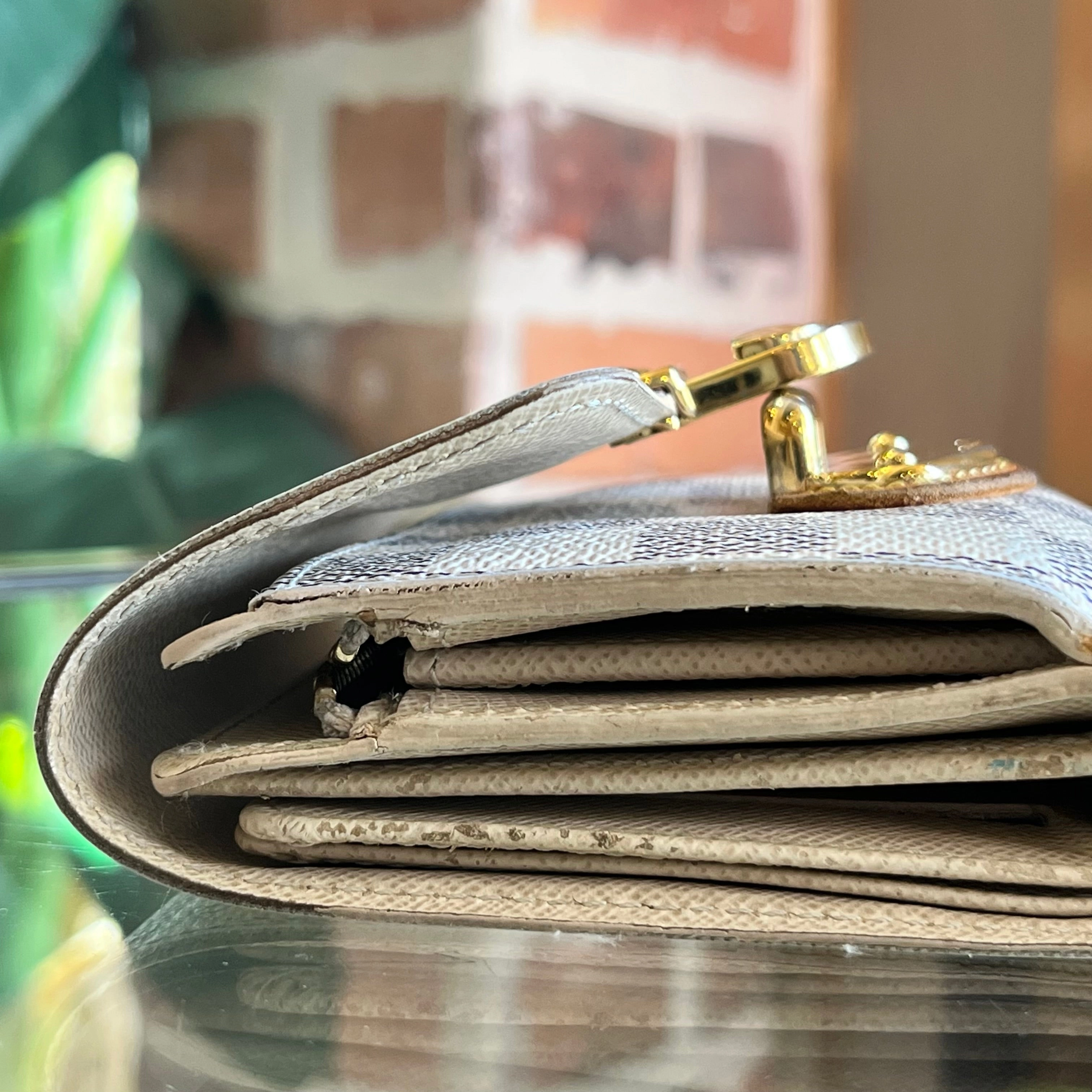 LOUIS VUITTON Joey Portofeuil Damier Azur Wallet