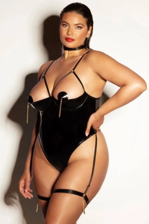 Oh la la Cheri Curvy Play Shelf Cup Teddy Black