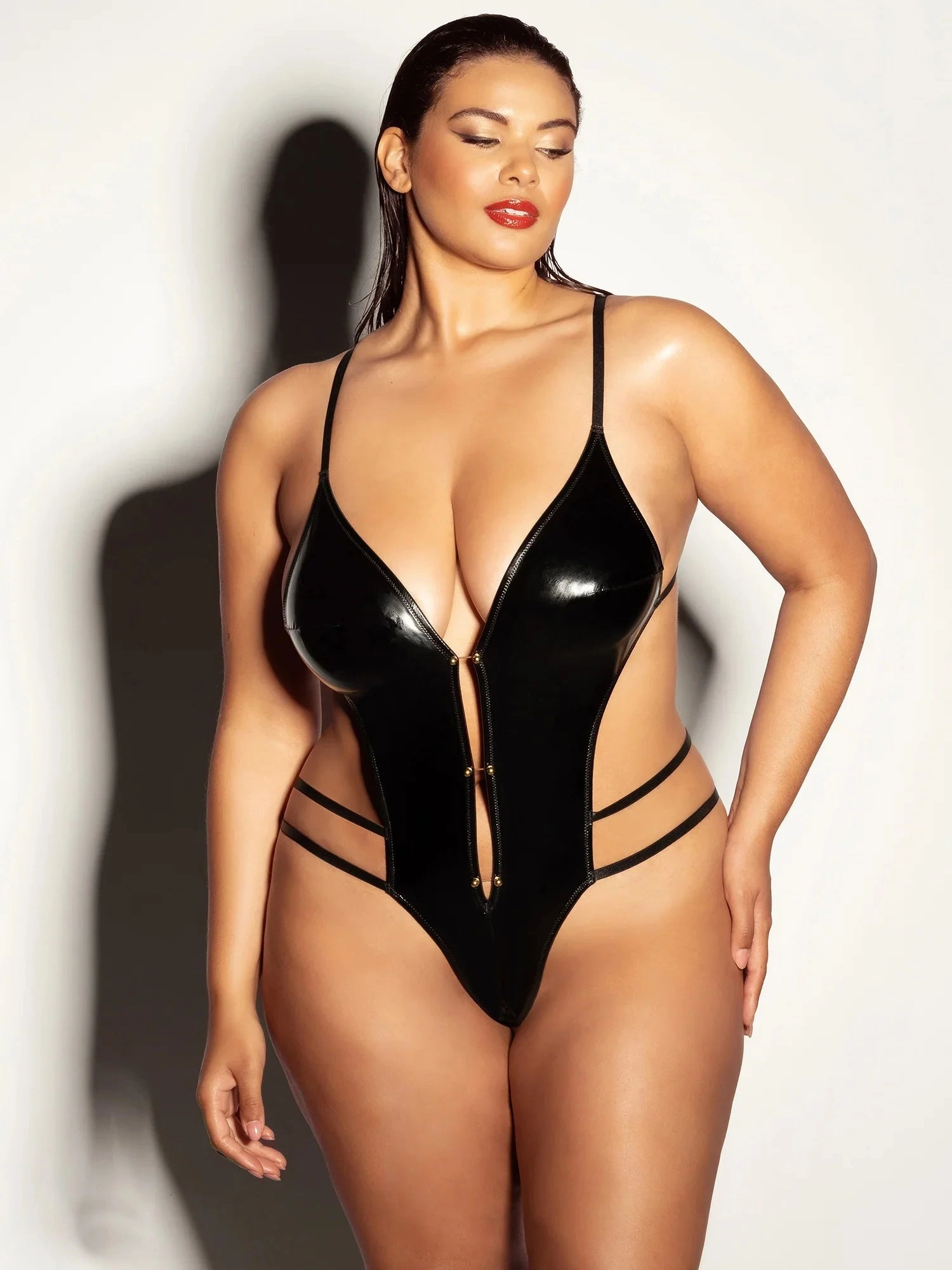 Oh la la Cheri Curvy Whipped Crotchless Teddy Black